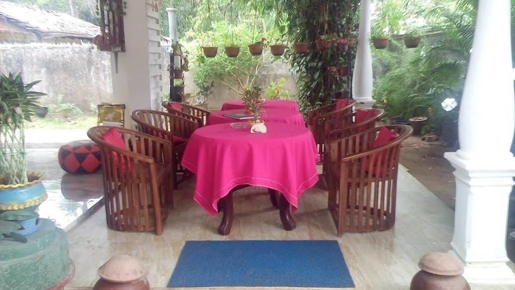 Rock Cascade Tourist Home & Cookery School Polonnaruwa Luaran gambar
